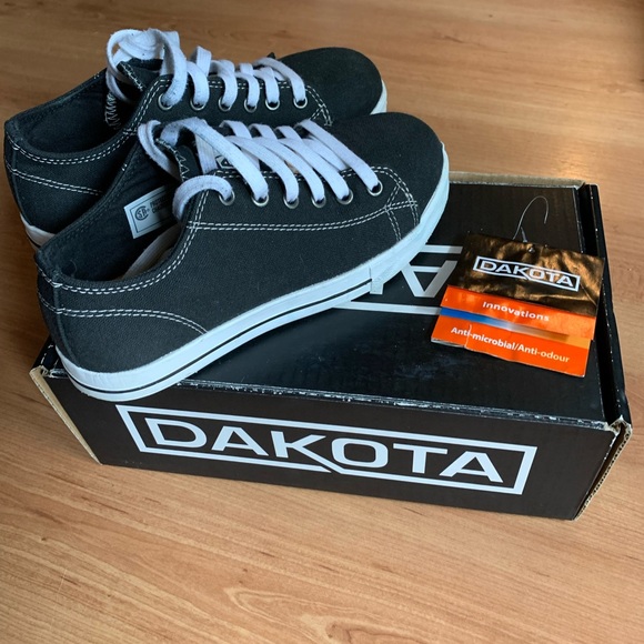Dakota Safety Shoes - Picture 3 of 12